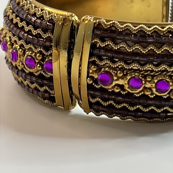 90s Vintage Purple Gold Tone Jeweled Rhinestone Beaded Bracelet with Spring - Picture 11 of 15